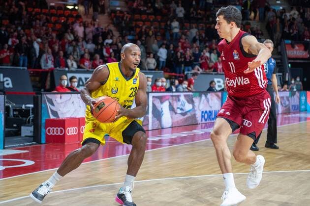 Rickey Paulding 23 EWE Baskets Oldenburg , Vladimir Lucic 11 FC Bayern , FC Bayern Basketball vs EWE Baskets Oldenburg, easyCredit BBL, 07 11 2021 Muenchen Bayern Germany Copyright: xkolbert-press UlrichxGamelx