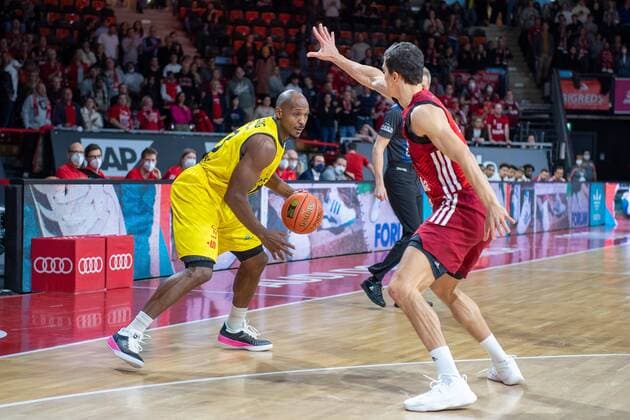 Rickey Paulding 23 EWE Baskets Oldenburg Vladimir Lucic 11 FC Bayern , FC Bayern Basketball vs EWE Baskets Oldenburg, easyCredit BBL, 07 11 2021 Muenchen Bayern Germany Copyright: xkolbert-press UlrichxGamelx