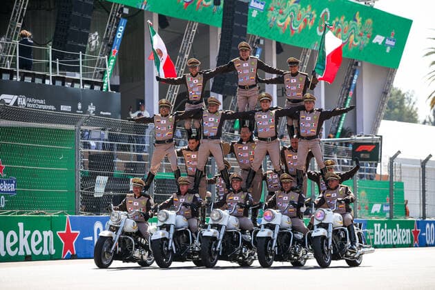 Sport Bilder des Tages Atmosphere during the Formula 1 Gran Premio De La Ciudad De Mexico 2021, Mexico City Grand Prix, 18th round of the 2021 FIA Formula One World Championship, WM, Weltmeisterschaft from November 5 to 7, 2021 on the Autodromo Hermanos Rodriguez, in Mexico City, Mexico - F1 - MEXICO CITY GRAND PRIX 2021 - RACE DPPI Panoramic  20211107_GOODEN_FG0D1075