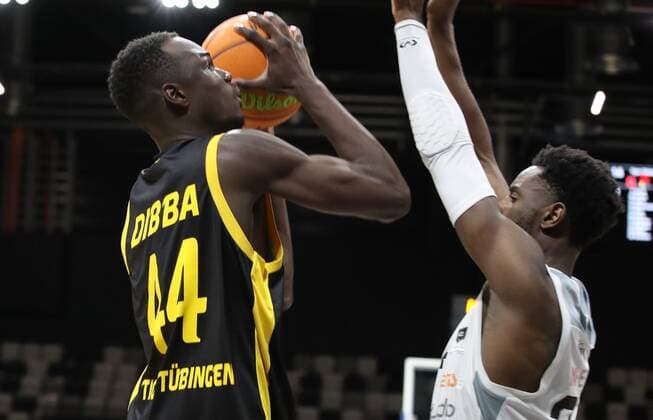 07 11 2021 Basketball Season 2021 2022 2 Bundesliga Pro A 07 Matchday Nürnberg Falcons Basketball Club NBC Tigers Tübingen DaMa Bakary Dibba 44, Tigers Tübingen, Tigers Tuebingen with last point in overtime gg Roland L Amour Nyama 24, Nürnberg Falcons BC NBC