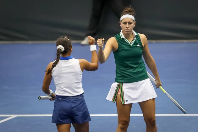 TENNIS - WTA, Tennis Damen Upper Austria Ladies Linz LINZ,AUSTRIA,07.NOV.21 - TENNIS - WTA Tour, Upper Austria Ladies Linz. Image shows Ankita Raina (IND) and Rosalie Van der Hoek (NED).  GEPAxpictures xManfredxBinder