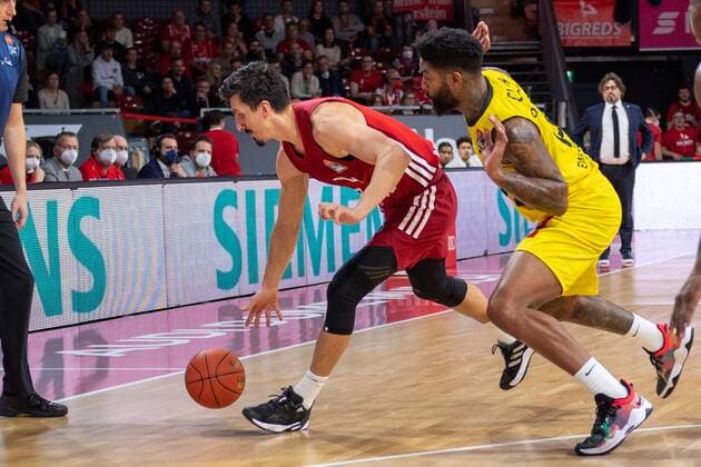 Nihad Dedovic 14 FC Bayern , Cameron Clark 15 EWE Baskets Oldenburg , FC Bayern Basketball vs EWE Baskets Oldenburg, easyCredit BBL, 07 11 2021 Muenchen Bayern Germany Copyright: xkolbert-press UlrichxGamelx