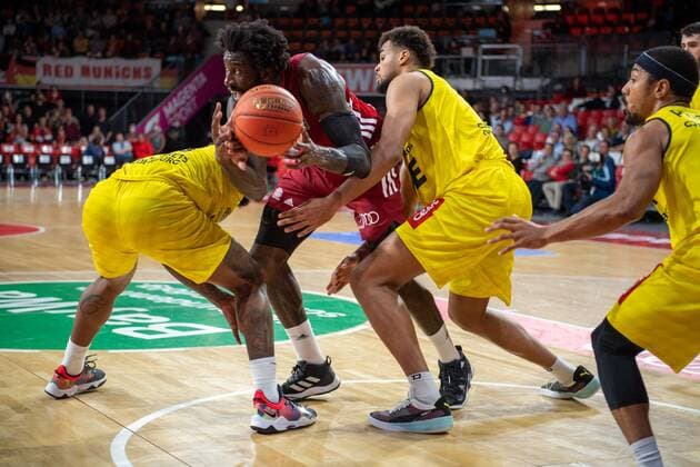 Othello Hunter 8 FC Bayern , FC Bayern Basketball vs EWE Baskets Oldenburg, easyCredit BBL, 07 11 2021 Muenchen Bayern Germany Copyright: xkolbert-press UlrichxGamelx