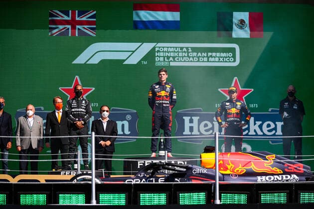 Podium: VERSTAPPEN Max (ned), Red Bull Racing Honda RB16B, HAMILTON Lewis (gbr), Mercedes AMG F1 GP W12 E Performance, PEREZ Sergio (mex), Red Bull Racing Honda RB16B, portrait during the Formula 1 Gran Premio De La Ciudad De Mexico 2021, Mexico City Grand Prix, 18th round of the 2021 FIA Formula One World Championship, WM, Weltmeisterschaft from November 5 to 7, 2021 on the Autodromo Hermanos Rodriguez, in Mexico City, Mexico - F1 - MEXICO CITY GRAND PRIX 2021 - RACE DPPI Panoramic 20211107_GOODEN_FG0D1580