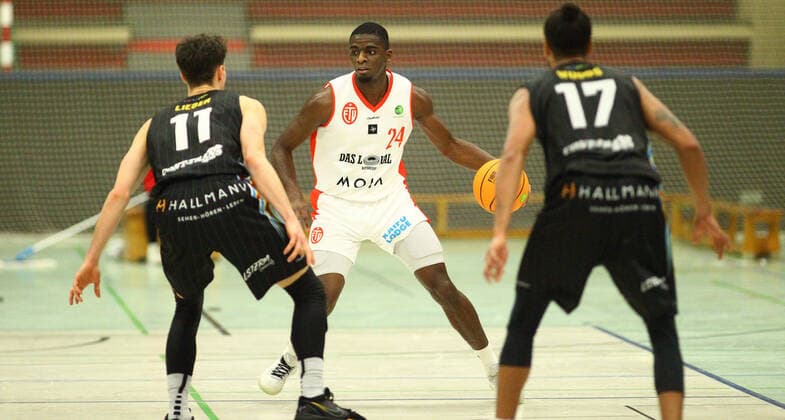 Basketball, season 2021 2022, ProB BARMER 2 Basketball Bundesliga, main round, seventh matchday, ETV Hamburg SBB Baskets Wolmirstedt 79 115 Karl Dia ETV, M Wandsbek Hamburg