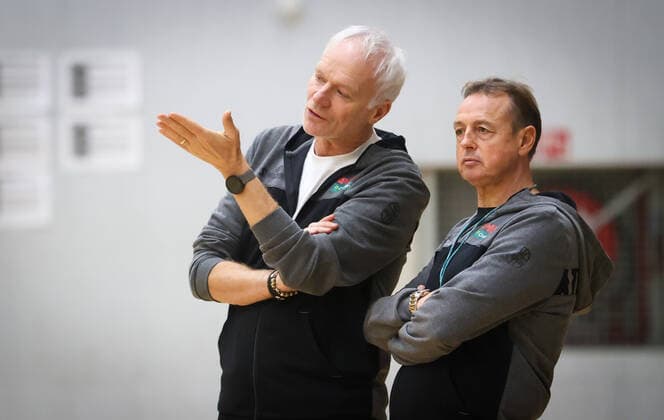 Belgian Cats Assistant Coach Pierre Cornia and Belgian Cats head coach Valery Demory pictured during a training session of Belgian national basket team the Belgian Cats, Monday 08 November 2021 in Antwerp. The team is preparing for the FIBA Women s EuroBasket 2023 Qualifier against Germany next Sunday. VIRGINIExLEFOUR  x3133324x