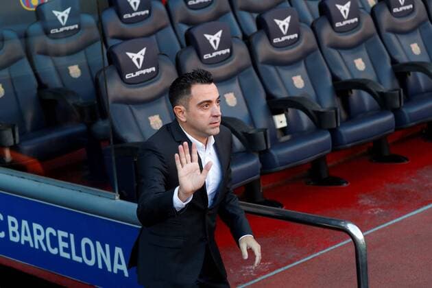 FC Barcelona, Barca s new head coach, Xavi Hernandez, poses for the photographers during his presentation at Camp Nou stadium in Barcelona, Spain, 08 November 2021. Xavi Hernandez left Al-Sadd club of Qatar to lead FC Barcelona for the rest of the current season and two more seasons. Xavi Hernandez presentation with FC Barcelona !ACHTUNG: NUR REDAKTIONELLE NUTZUNG!  Copyright: xAlejandroxGarcíax GRAFCAT9377 20211108-93bb466cde9b642c8f29275d25150c20f6d6b95c
