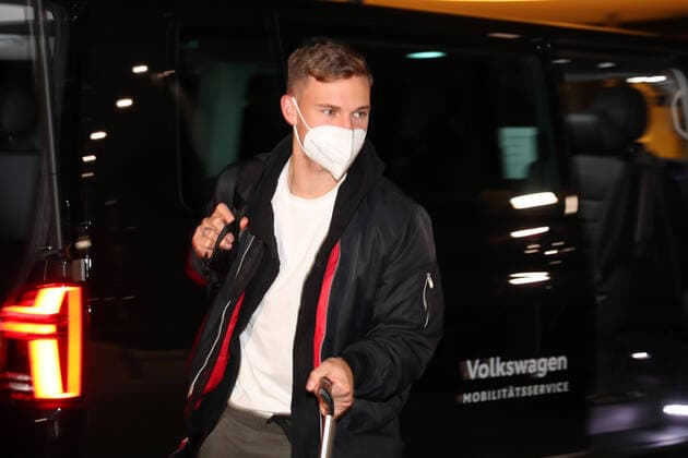 Germany vs Lichtenstein, World Cup Quali, Previews Wolfsburg, 08 11 2021, World Cup Qualifier Germany vs Lichtenstein, German National Football Team Arrival at Hotel Ritz in Wolfsburg Joshua Kimmich Germany Wolfsburg