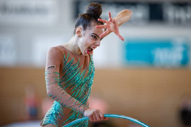 1 competition day of the German Gymnastics League RSG South 06 11 2021 Niki Gotscheva TSV Schmiden 1902 e V during her exercise with hoops 1 competition day of the German Gymnastics League RSG South on 06 11 2021 in the Wolfgang Steubing Halle in Frankfurt am Main Copyright: xBEAUTIFULxSPORTS U.xFassbenderx