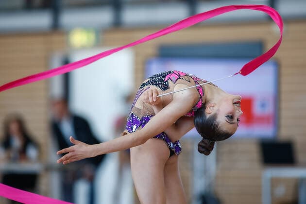 1 competition day of the German Gymnastics League RSG South 06 11 2021 Malvina Chakyr TSV Schmiden 1902 e V during her exercise with ribbon 1 competition day of the German Gymnastics League RSG South on 06 11 2021 in the Wolfgang Steubing Hall in Frankfurt am Main Copyright: xBEAUTIFULxSPORTS U.xFassbenderx
