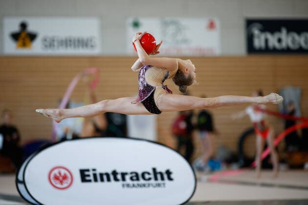 1 competition day of the German Gymnastics League RSG South 06 11 2021 Viktoria Steinfeld TSV Schmiden 1902 e V during her exercise with ball 1 competition day of the German Gymnastics League RSG South on 06 11 2021 in the Wolfgang Steubing Hall in Frankfurt am Main Copyright: xBEAUTIFULxSPORTS U.xFassbenderx