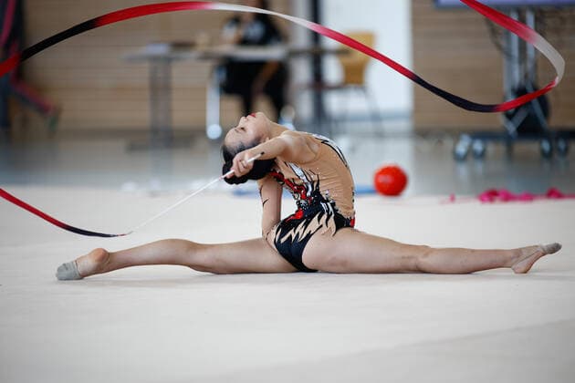 1 competition day of the German Gymnastics League RSG South 06 11 2021 Joline Cienphounghoang Vo TSV 03 Mommenheim during her exercise with tape 1 competition day of the German Gymnastics League RSG South on 06 11 2021 in the Wolfgang Steubing Hall in Frankfurt am Main Copyright: xBEAUTIFULxSPORTS U.xFassbenderx