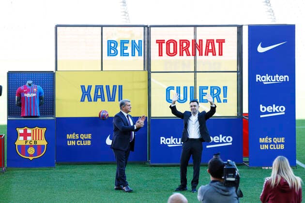 Joan Laporta, Xavi (Barcelona), NOVEMBER 8, 2021 - Football Soccer : FC Barcelona, Barca s new coach Xavi during his presentation at Camp Nou stadium in Barcelona, Spain. Noxthirdxpartyxsales  (173960144)