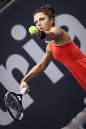 TENNIS - WTA, Tennis Damen Upper Austria Ladies Linz LINZ,AUSTRIA,09.NOV.21 - TENNIS - WTA Tour, Upper Austria Ladies Linz. Image shows Jaqueline Christian (ROU).  GEPAxpictures xManfredxBinder