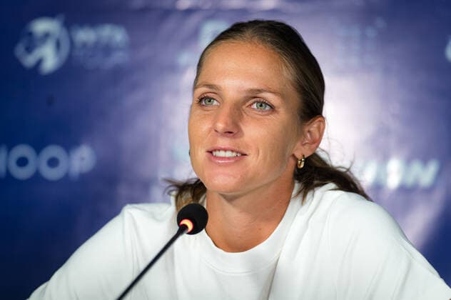 November 9, 2021, GUADALAJARA, MEXICO: Karolina Pliskova of the Czech Republic talks to the media during Media Day at the 2021 Akron WTA, Tennis Damen Finals Guadalajara WTA tennis tournament GUADALAJARA MEXICO - ZUMAa181 20211109_zaa_a181_038 Copyright: xRobxPrangex