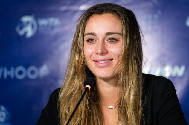 Mandatory Credit: Photo by Rob Prange Shutterstock (12595799cs) Paula Badosa of Spain talks to the media during Media Day at the 2021 Akron WTA, Tennis Damen Finals Guadalajara WTA tennis tournament 2021 Akron WTA Finals Guadalajara Tuesday Media Day - 09 Nov 2021 2021 Akron WTA Finals Guadalajara Tuesday Media Day - 09 Nov 2021  Copyright: xRobxPrange Shutterstockx 12595799cs