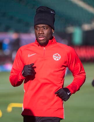 Fußball, Nationalteam Kanada Training November 10, 2021, EDMONTON, AB, CANADA: Team Canada s Alphonso Davies takes part in a practice session in Edmonton, Alta., on Wednesday November 10, 2021. Canada takes on Costa Rica in their World Cup match on Friday November 12, 2021. Alphonso Davies  - ZUMAc35_ 20211110_zaf_c35_045 Copyright: xJasonxFransonx