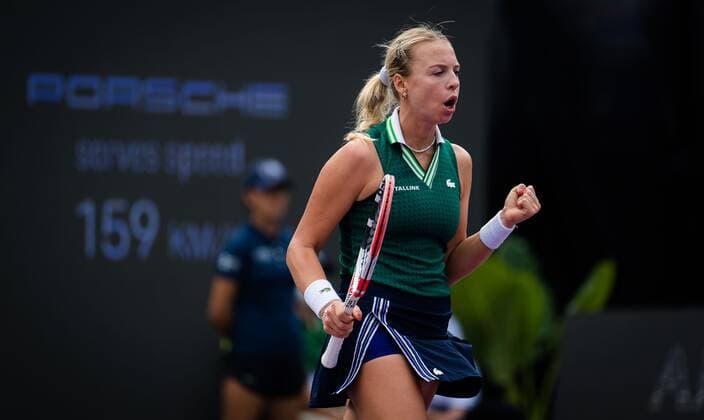 Mandatory Credit: Photo by Rob Prange Shutterstock (12596802a) Anett Kontaveit of Estonia in action during the first round-robin match at the 2021 Akron WTA, Tennis Damen Finals Guadalajara WTA tennis tournament Akron WTA Finals, Day 1, Tennis, Panamerican Tennis Center Guadalajara, Mexico - 10 Nov 2021 Akron WTA Finals, Day 1, Tennis, Panamerican Tennis Center Guadalajara, Mexico - 10 Nov 2021  Copyright: xRobxPrange Shutterstockx 12596802a