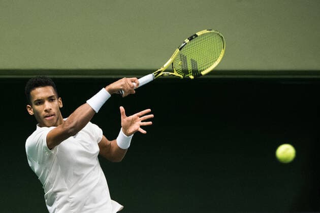 211110 Felix Auger Aliassime of Canada compete in men s second round Singles match during Stockholm Open on November 10, 2021 in Stockholm Photo Emma Wallskog BILDBYRAN COP 320 EW0031 tennis stockholm open day 4 bbeng,  Copyright: EMMAxWALLSKOG BB211110BB487