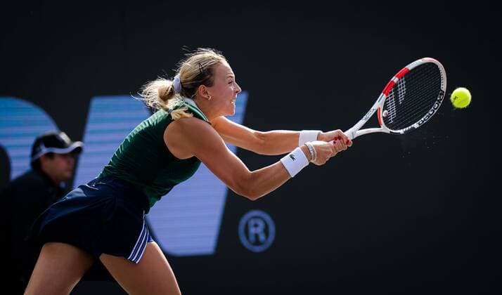Mandatory Credit: Photo by Rob Prange Shutterstock (12596802z) Anett Kontaveit of Estonia in action during the first round-robin match at the 2021 Akron WTA, Tennis Damen Finals Guadalajara WTA tennis tournament Akron WTA Finals, Day 1, Tennis, Panamerican Tennis Center Guadalajara, Mexico - 10 Nov 2021 Akron WTA Finals, Day 1, Tennis, Panamerican Tennis Center Guadalajara, Mexico - 10 Nov 2021  Copyright: xRobxPrange Shutterstockx 12596802z