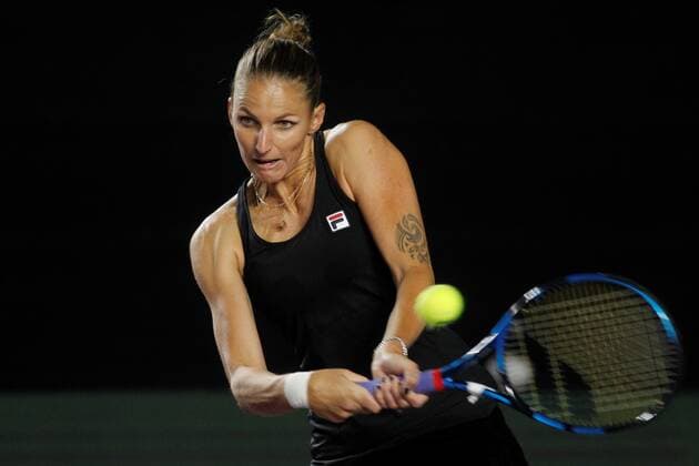 Karolina Pliskova of the Czech Republic in action against Garbine Muguruza of Spain, during a match of the AKRON WTA, Tennis Damen Finals tournament, in Guadalajara, Mexico, 10 November 2021. AKRON WTA Finals of Guadalajara !ACHTUNG: NUR REDAKTIONELLE NUTZUNG!  Copyright: xFranciscoxGuascox AME6232 20211111-84c98c836187997943dd743aa4d2bdd869be0259