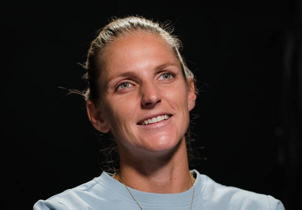 November 10, 2021, GUADALAJARA, MEXICO: Karolina Pliskova of the Czech Republic talks to the media after the first round-robin match at the 2021 Akron WTA, Tennis Damen Finals Guadalajara WTA tennis tournament GUADALAJARA MEXICO - ZUMAa181 20211110_zaa_a181_185 Copyright: xRobxPrangex
