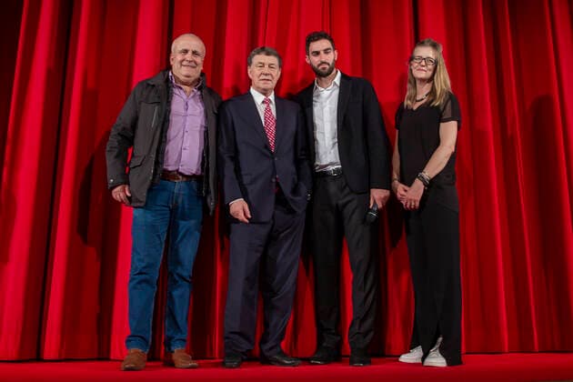 v.l.n.r. Ioannis Topalidis ( Assistenztrainer Griechenland ), Otto Rehhagel, Christopher Andre Marks ( Regisseur ) , Shani Hinton ( Produzentin )