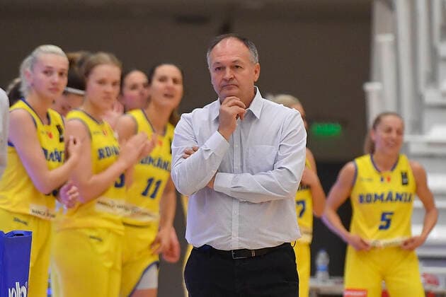 FIBA Women s EuroBasket Qualifiers: Romania v Iceland Bucharest, Romania - NOVEMBER 11: Daniel Calancea Romania head coach in action during the FIBA Women s EuroBasket Qualifiers game between Romania and Iceland at Steaua Stadium, thursday, November 11, 2021 in Bucharest, Romania. Alex Nicodim Imago Images Copyright: xAlexxNicodimx