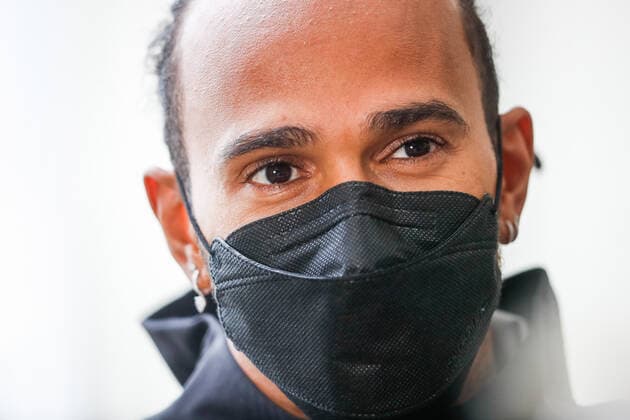 HAMILTON Lewis (gbr), Mercedes AMG F1 GP W12 E Performance, portrait during the Formula 1 Heineken Grande Premio De Sao Paulo 2021, Sao Paulo Grand Prix, 19th round of the 2021 FIA Formula One World Championship, WM, Weltmeisterschaft from November 12 to 14, 2021 on the Interlagos Circuit, in Sao Paulo, Brazil - F1 - SAO PAULO GRAND PRIX 2021 DPPI Panoramic  00121039__V2_5957