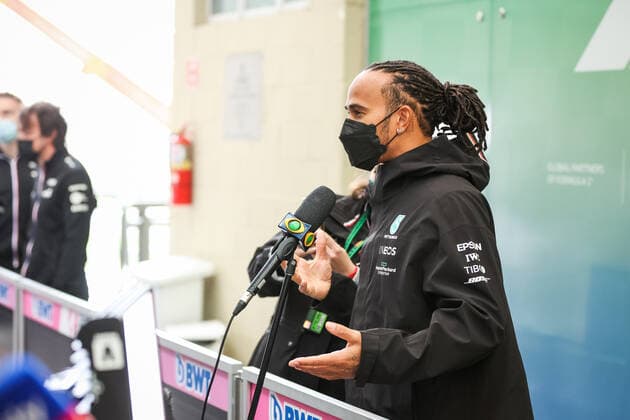 HAMILTON Lewis (gbr), Mercedes AMG F1 GP W12 E Performance, portrait during the Formula 1 Heineken Grande Premio De Sao Paulo 2021, Sao Paulo Grand Prix, 19th round of the 2021 FIA Formula One World Championship, WM, Weltmeisterschaft from November 12 to 14, 2021 on the Interlagos Circuit, in Sao Paulo, Brazil - F1 - SAO PAULO GRAND PRIX 2021 DPPI Panoramic  00121039_AV6_2676