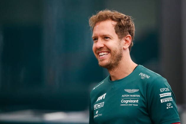 Formel 1, Fahrer der Saison 2022 VETTEL Sebastian (ger), Aston Martin F1 AMR21, portrait during the Formula 1 Heineken Grande Premio De Sao Paulo 2021, Sao Paulo Grand Prix, 19th round of the 2021 FIA Formula One World Championship, WM, Weltmeisterschaft from November 12 to 14, 2021 on the Interlagos Circuit, in Sao Paulo, Brazil - F1 - SAO PAULO GRAND PRIX 2021 DPPI Panoramic  00121039__V2_6011