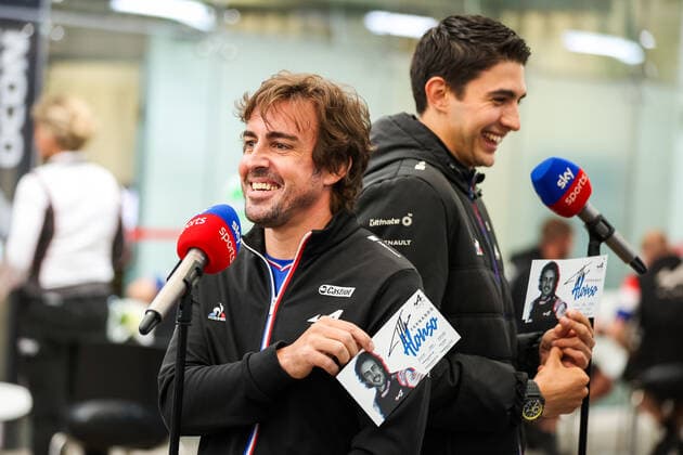 ALONSO Fernando (spa), Alpine F1 A521, OCON Esteban (fra), Alpine F1 A521, portrait during the Formula 1 Heineken Grande Premio De Sao Paulo 2021, Sao Paulo Grand Prix, 19th round of the 2021 FIA Formula One World Championship, WM, Weltmeisterschaft from November 12 to 14, 2021 on the Interlagos Circuit, in Sao Paulo, Brazil - F1 - SAO PAULO GRAND PRIX 2021 DPPI Panoramic  00121039_AV6_2928