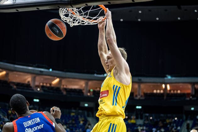 Basketball Berlin 11 11 2021 Season 2021 2022 EuroLeague Regular Season Alba Berlin Anadolu Efes Istanbul Luke Sikma Alba Berlin, No 43