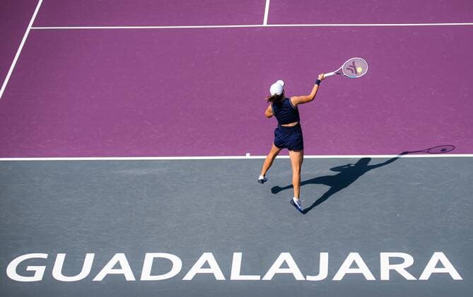 Mandatory Credit: Photo by Rob Prange Shutterstock (12596804r) Iga Swiatek of Poland in action during the first round-robin match at the 2021 Akron WTA, Tennis Damen Finals Guadalajara WTA tennis tournament Akron WTA Finals, Day 2, Tennis, Panamerican Tennis Center Guadalajara, Mexico - 11 Nov 2021 Akron WTA Finals, Day 2, Tennis, Panamerican Tennis Center Guadalajara, Mexico - 11 Nov 2021  Copyright: xRobxPrange Shutterstockx 12596804r