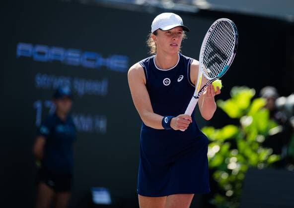Mandatory Credit: Photo by Rob Prange Shutterstock (12596804ae) Iga Swiatek of Poland in action during the first round-robin match at the 2021 Akron WTA, Tennis Damen Finals Guadalajara WTA tennis tournament Akron WTA Finals, Day 2, Tennis, Panamerican Tennis Center Guadalajara, Mexico - 11 Nov 2021 Akron WTA Finals, Day 2, Tennis, Panamerican Tennis Center Guadalajara, Mexico - 11 Nov 2021  Copyright: xRobxPrange Shutterstockx 12596804ae