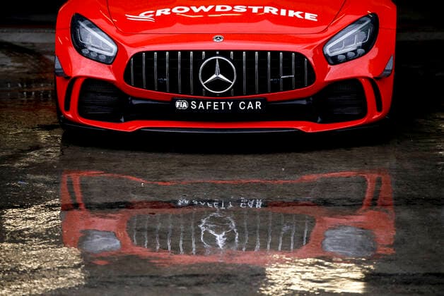 safety car under the rain, pluie, during the Formula 1 Heineken Grande Premio De Sao Paulo 2021, Sao Paulo Grand Prix, 19th round of the 2021 FIA Formula One World Championship, WM, Weltmeisterschaft from November 12 to 14, 2021 on the Interlagos Circuit, in Sao Paulo, Brazil - F1 - SAO PAULO GRAND PRIX 2021 DPPI Panoramic  00121039_F12021GP18MEX_JK215197