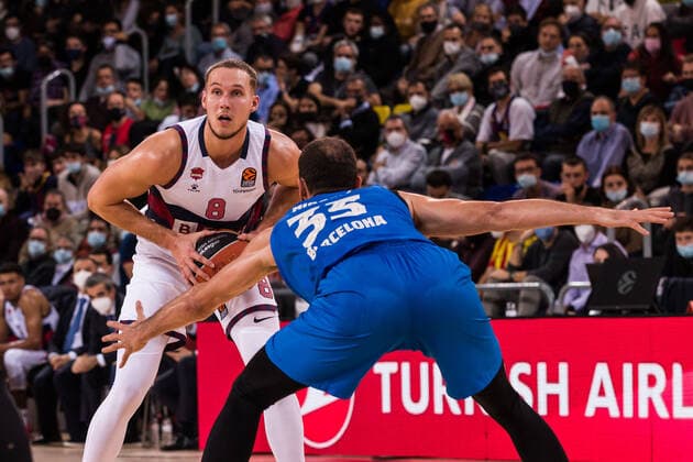 November 11, 2021, Barcelona, Barcelona, Spain: Tadas Sedekerskis of Bitci Baskonia in action during the Turkish Airlines EuroLeague match between FC Barcelona, Barca and Bitci Baskonia at Palau Blaugrana on November 11, 2021 in Barcelona, Spain. Barcelona Spain - ZUMAa181 20211111_zaa_a181_055 Copyright: xJavierxBorregox