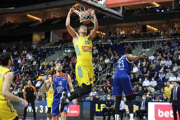 DEU, EUROLEAGUE , ALBA vs ANADOLU EFES ISTANBUL, 11 11 2021, Mercedes Benz Arena, Berlin, DEU, EUROLEAGUE , ALBA vs ANADOLU EFES ISTANBUL, pictured. nordphotoxGmbHx xEngler nph00076