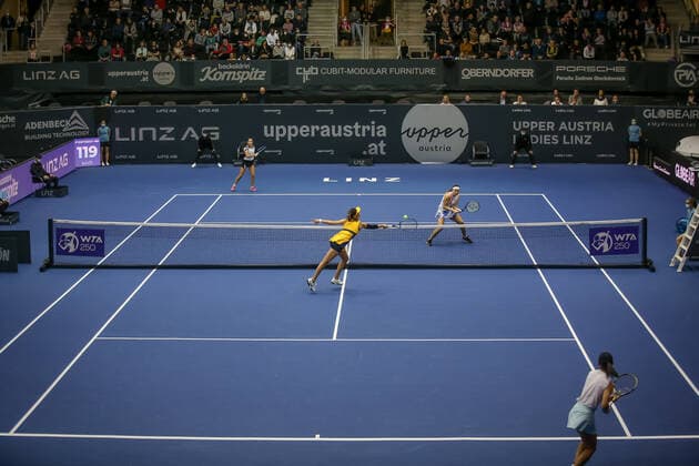 TENNIS - WTA, Tennis Damen Upper Austria Ladies Linz LINZ,AUSTRIA,12.NOV.21 - TENNIS - WTA Tour, Upper Austria Ladies Linz. Image shows Xinyu Wang, Saisai Zheng (CHN) and Natela Dzalamidze, Kamilla Rakhimova (RUS).  GEPAxpictures xManfredxBinder