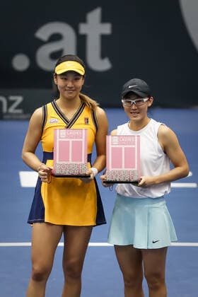 TENNIS - WTA, Tennis Damen Upper Austria Ladies Linz LINZ,AUSTRIA,12.NOV.21 - TENNIS - WTA Tour, Upper Austria Ladies Linz. Image shows Xinyu Wang (CHN) and Saisai Zheng (CHN) at the price giving ceremony.  GEPAxpictures xManfredxBinder