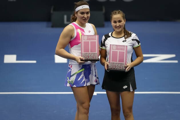 TENNIS - WTA, Tennis Damen Upper Austria Ladies Linz LINZ,AUSTRIA,12.NOV.21 - TENNIS - WTA Tour, Upper Austria Ladies Linz. Image shows Natal Dzalamidze and Kamilla Rakhimova (RUS) at the price giving ceremony.  GEPAxpictures xManfredxBinder