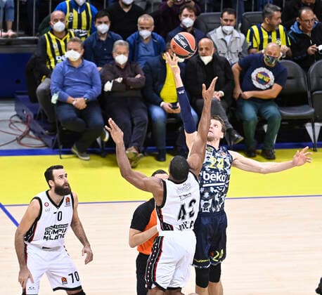 Jan Vesely of Fenerbahce Beko Istanbul and Kyle Hines (42) of Ax Armani Exchange Milan during the Turkish Airlines Euroleague match between Fenerbahce Beko Istanbul and Ax Armani Exchange Milan at Ulker Arena in Istanbul , Turkey on November 12 , 2021. 