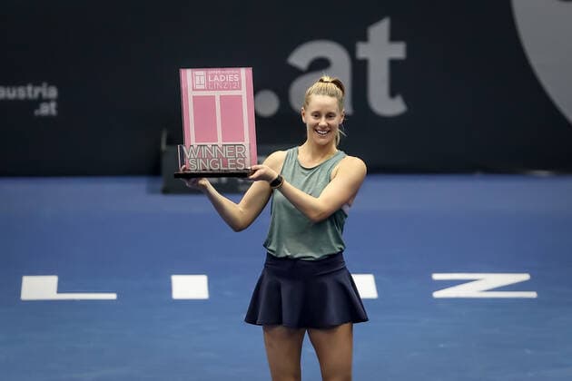 TENNIS - WTA, Tennis Damen Upper Austria Ladies Linz LINZ,AUSTRIA,12.NOV.21 - TENNIS - WTA Tour, Upper Austria Ladies Linz. Image shows Alison Riske (USA) at the price giving ceremony.  GEPAxpictures xManfredxBinder