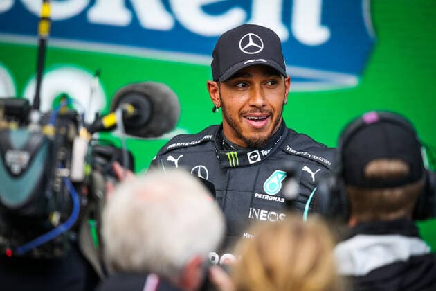 HAMILTON Lewis (gbr), Mercedes AMG F1 GP W12 E Performance, portrait during the Formula 1 Heineken Grande Premio De Sao Paulo 2021, Sao Paulo Grand Prix, 19th round of the 2021 FIA Formula One World Championship, WM, Weltmeisterschaft from November 12 to 14, 2021 on the Interlagos Circuit, in Sao Paulo, Brazil - F1 - SAO PAULO GRAND PRIX 2021 DPPI Panoramic  20211112_GOODEN_FGO02872