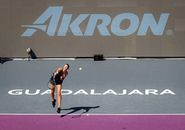 November 12, 2021, GUADALAJARA, MEXICO: Karolina Pliskova of the Czech Republic in action during the second round robin doubles match at the 2021 Akron WTA, Tennis Damen Finals Guadalajara WTA tennis tournament against Anett Kontaveit of Estonia GUADALAJARA MEXICO - ZUMAa181 20211112_zaa_a181_088 Copyright: xRobxPrangex