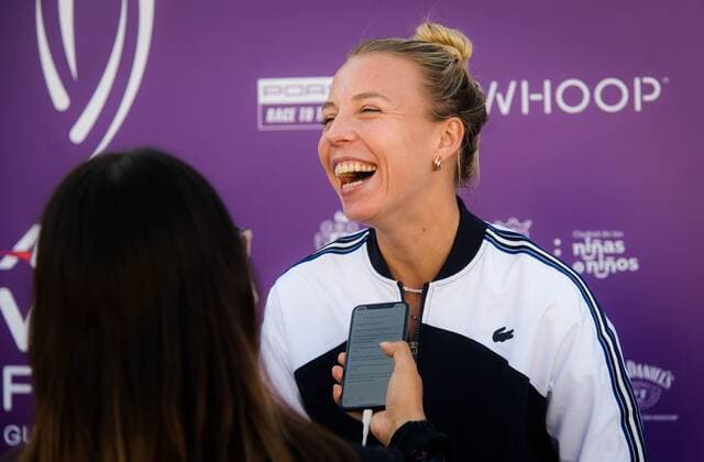 Mandatory Credit: Photo by Rob Prange Shutterstock (12596805aq) Anett Kontaveit of Estonia talks to the media after the second round robin match at the 2021 Akron WTA, Tennis Damen Finals Guadalajara WTA tennis tournament Akron WTA Finals, Day 3, Tennis, Panamerican Tennis Center Guadalajara, Mexico - 12 Nov 2021 Akron WTA Finals, Day 3, Tennis, Panamerican Tennis Center Guadalajara, Mexico - 12 Nov 2021  Copyright: xRobxPrange Shutterstockx 12596805aq