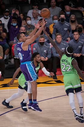 November 12, 2021, Los Angeles, California, USA: Patrick Beverley 22 of the Minnesota Timberwolves defends against Russell Westbrook 0 of the Los Angeles Lakers defends during their regular season NBA, Basketball Herren, USA game on Friday November 12, 2021 at the Staples Center in Los Angeles, California. Lakers lose to Timberwolves, 83-107. PI Los Angeles USA - ZUMAp124 20211112_zaa_p124_021 Copyright: xJAVIERxROJASx