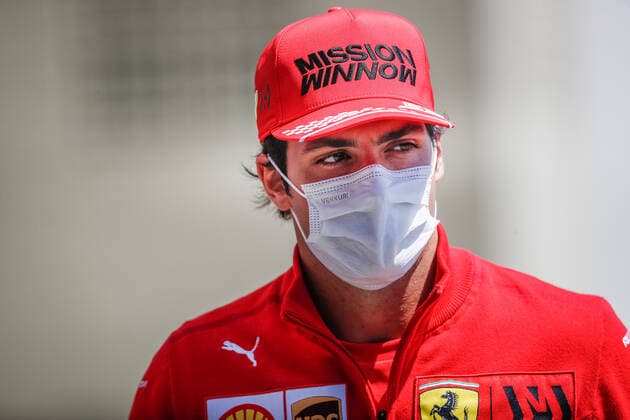 SAINZ Carlos (spa), Scuderia Ferrari SF21, portrait during the Formula 1 Heineken Grande Premio De Sao Paulo 2021, Sao Paulo Grand Prix, 19th round of the 2021 FIA Formula One World Championship, WM, Weltmeisterschaft from November 12 to 14, 2021 on the Interlagos Circuit, in Sao Paulo, Brazil - F1 - SAO PAULO GRAND PRIX 2021 DPPI Panoramic  00121039__V2_7855