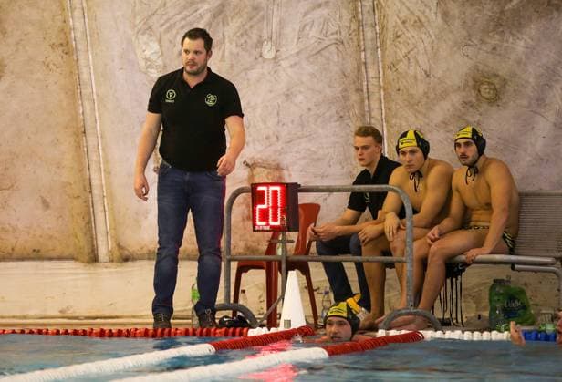13 11 2021, Germany, Stuttgart, water polo Bundesliga, SV Ludwigsburg vs SG Neukölln, coach Adrijan Jacovcev SVL