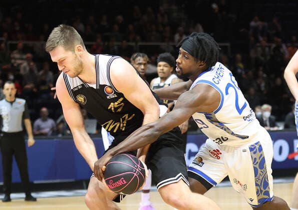 Basketball, BBL Cup, Lions Braunschweig - Fraport Skyliners